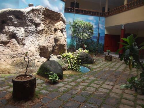 Hotel Devasura Inn