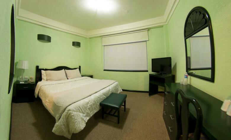 Hotel Leon