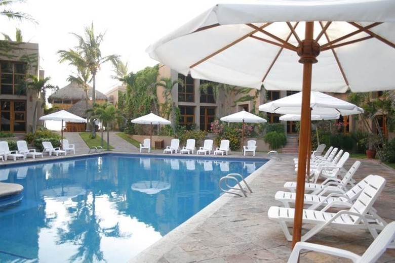 Villa El Rancho Green Resort