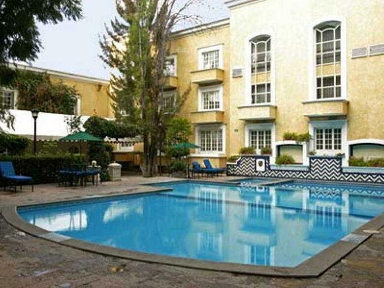 Plaza Camelinas Hotel