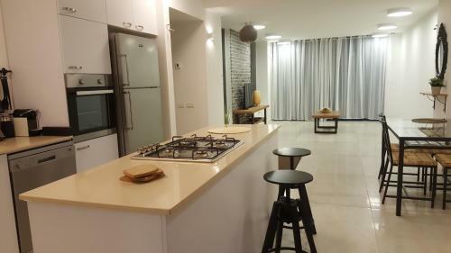 Apartamento Andromeda Hill Holiday Suites