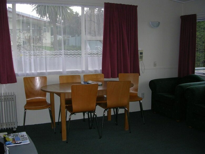 Alexandra Garden Court Motel