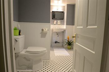 Holladay House Bed And Breakfast