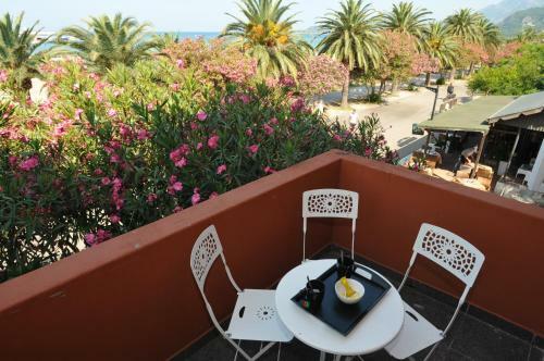 Hotel Le Petit Chateau