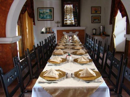 Posada Villa De Tacvnga