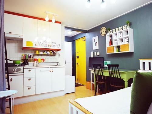 Hostal Han River Guesthouse In Seoul