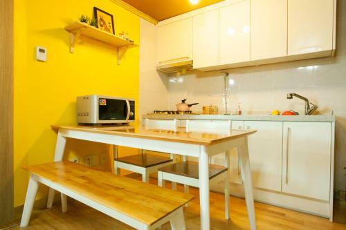 Hostal Han River Guesthouse In Seoul