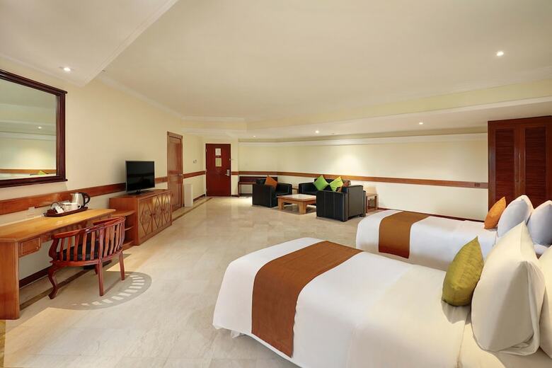Hotel Discovery Kartika Plaza