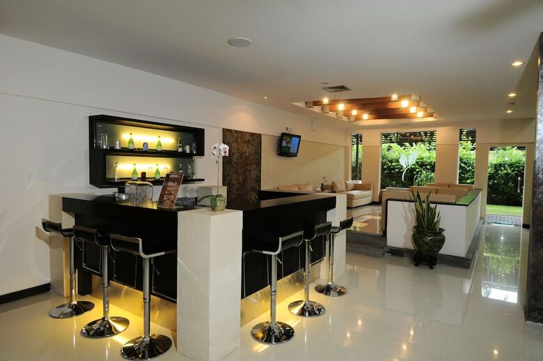 Hotel Discovery Kartika Plaza