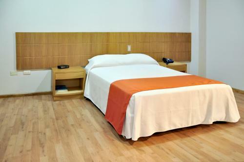 Gold Center Hotel