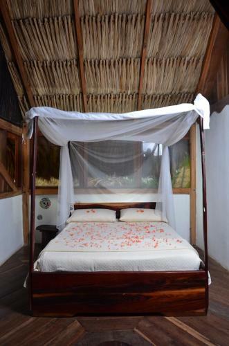 Playa La Roca Ecohotel