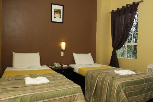 Hotel Camila 2
