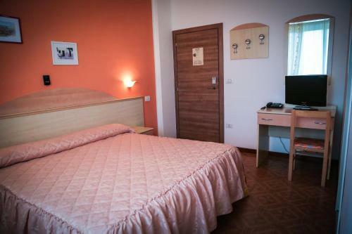 Hotel Ausonia