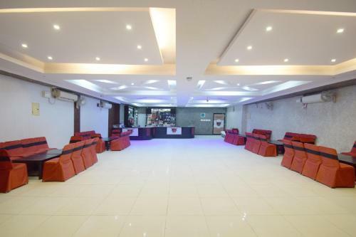 Oyo Flagship 24936 Hotel C-9