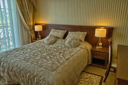 Hotel Dw�r Kresowy