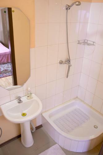 Hotel Uyut