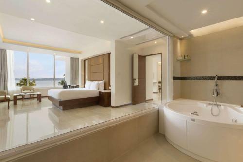 Hotel Ramada Cochin Resort