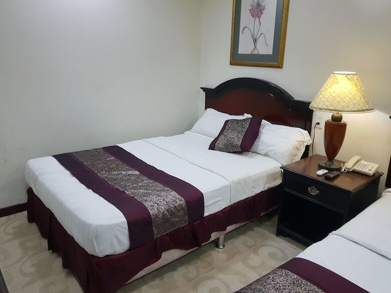 Cindy Kelly Hotel
