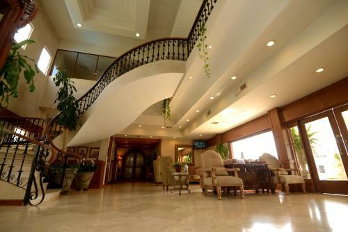 Hotel Fresno Galerias
