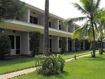 Hotel Palm Village