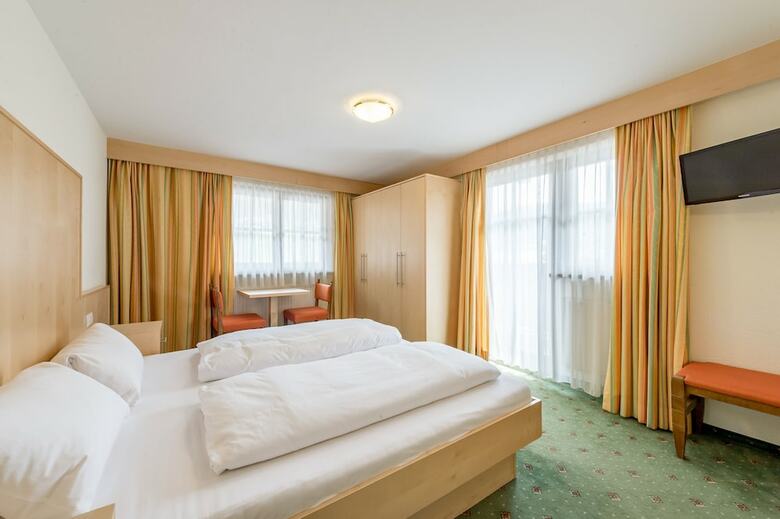 Hotel Tyrol