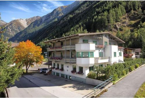 Hostal Pension Eden