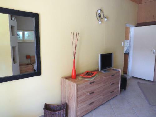 Beach Walk House And Cottage - Self Catering