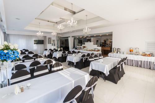 Hotel Junior