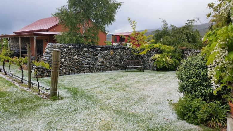 Hostal River Rock Estate