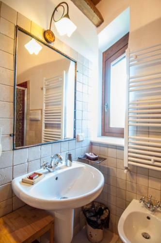 Hostal Tenuta Colavecchio B&B