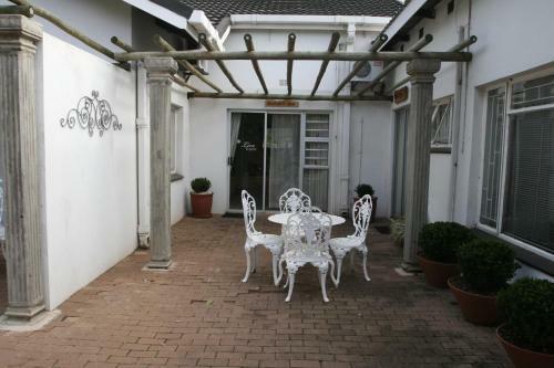 Hostal Dusk To Dawn Guesthouse