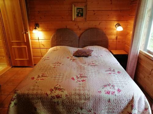Hostal Tahkonhovi Golden Chalet