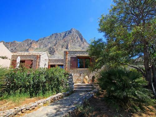 Hostal Holiday Home Cornino San Vito Lo Capo
