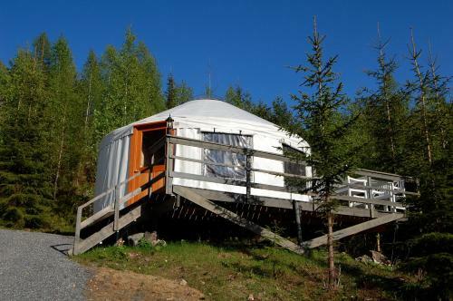 Lodge Halvorseth Yurts