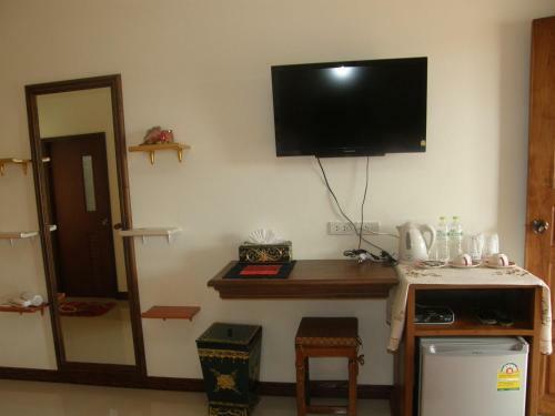 Hotel Montharntham Resort Ruknailuang