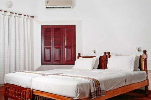 Hotel Ourland Island Backwater Resort