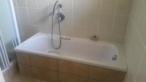 Hostal Ikaze Guest House