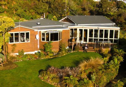 Bed & Breakfast Sails Ashore Lodge