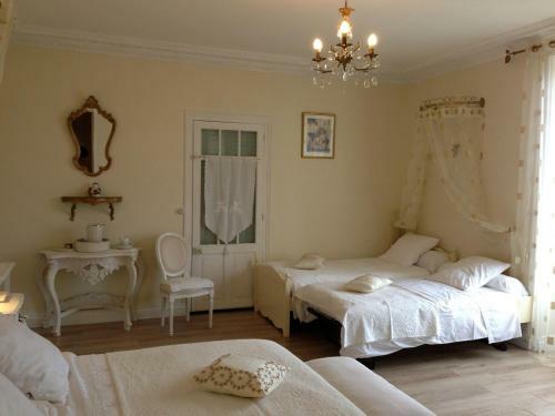 Bed & Breakfast La Villa Bleue De Mauleon