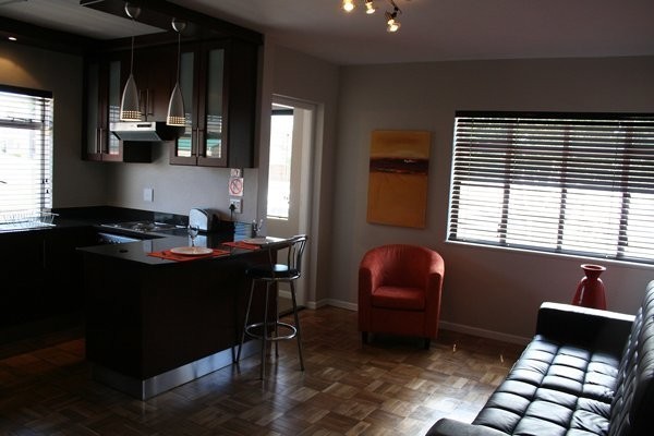 Hotel 10 On Cape