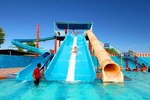 Hotel Aapno Ghar Resort & Amusement Park