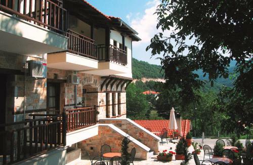 Hostal Petrini Gonia