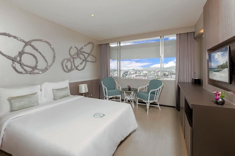 Pearl Hotel