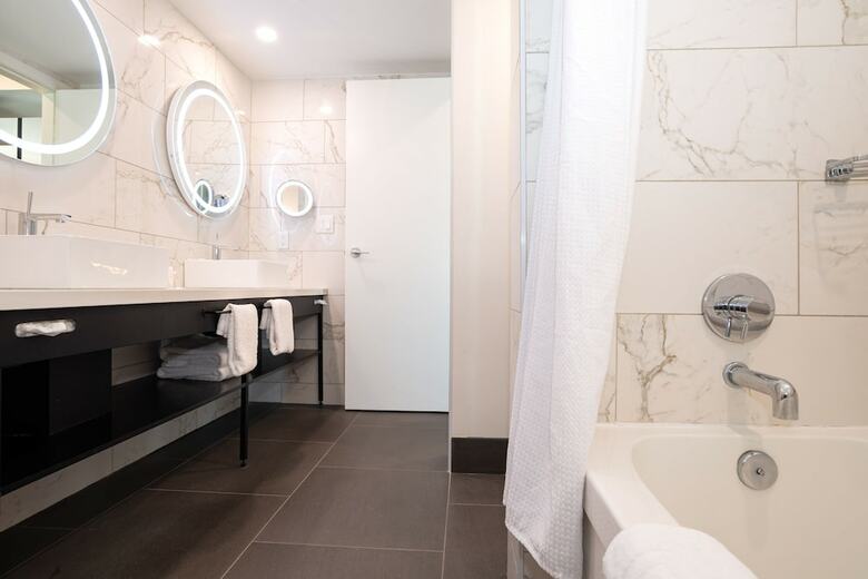 Sandman Hotel Calgary Airport