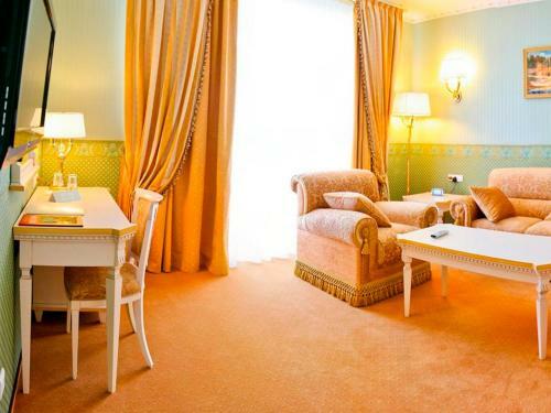 Hotel Alleya Grand
