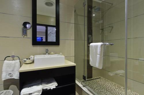 Hostal Executive Suites At 555