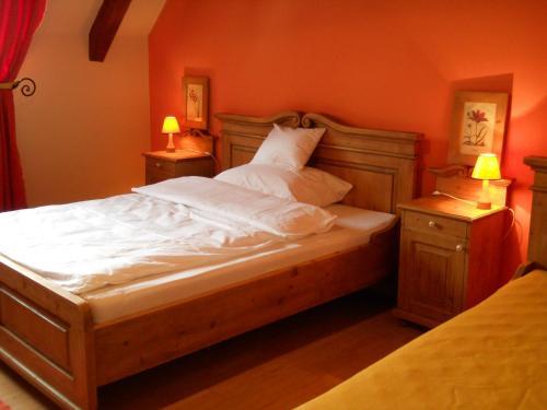 Hostal St.michael Panzi� Lovaspark
