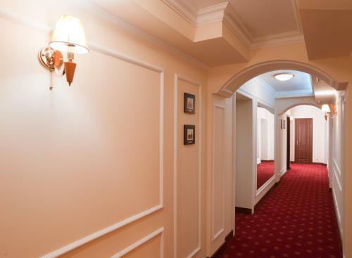 7 Sky Hotel Klinicheskaya Street