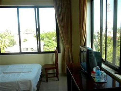 Nyny Hotel