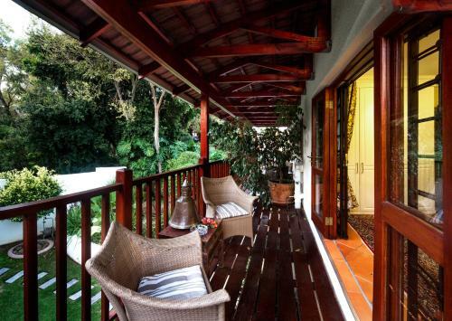 Hostal The Oasis Signature Hotel
